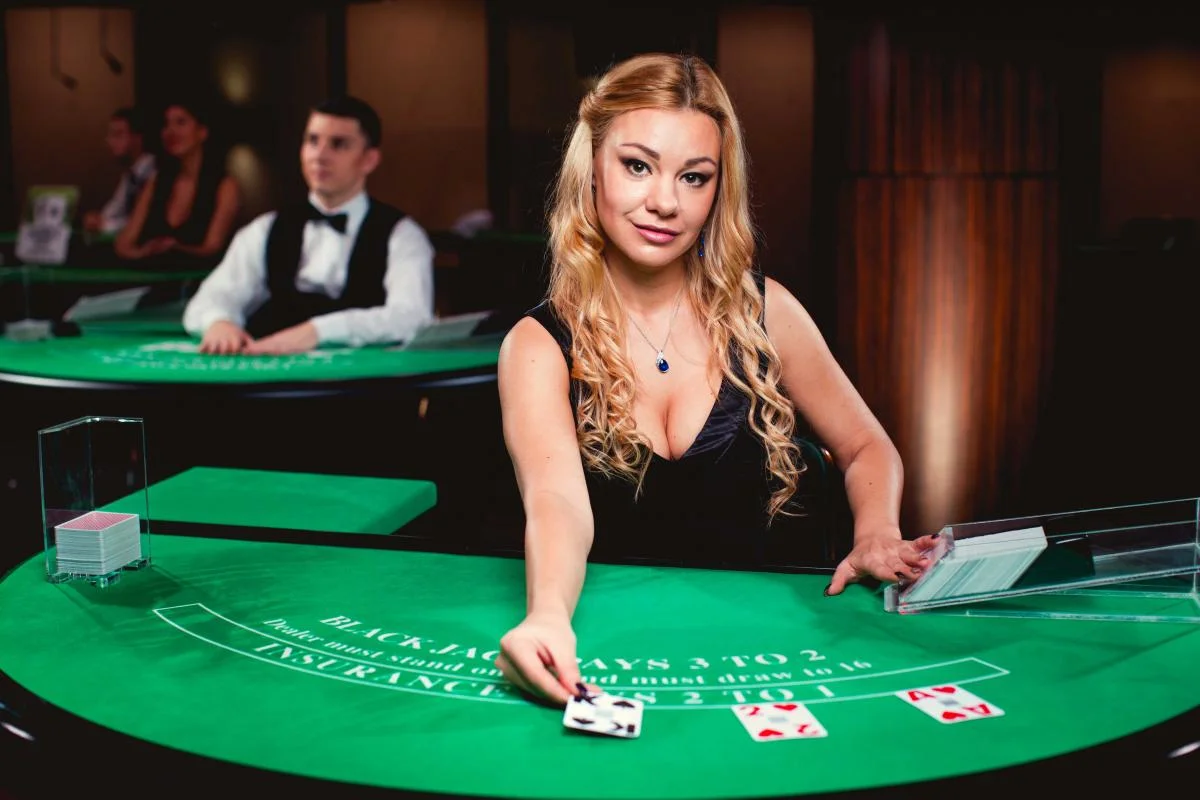 The Rise of Live Dealer Casinos: Bringing Vegas to Your Screen